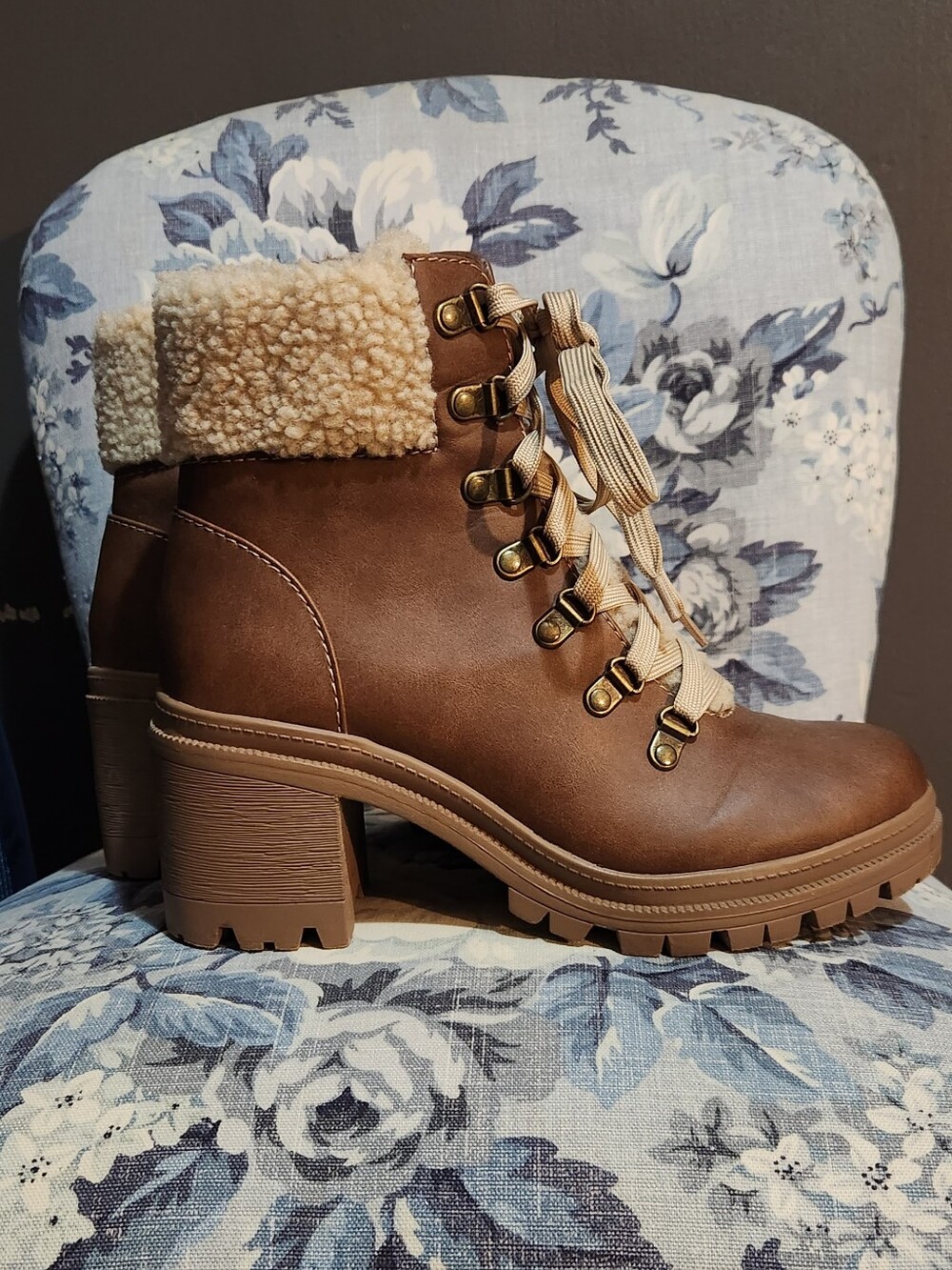 SODA Fleece Chunky Boots